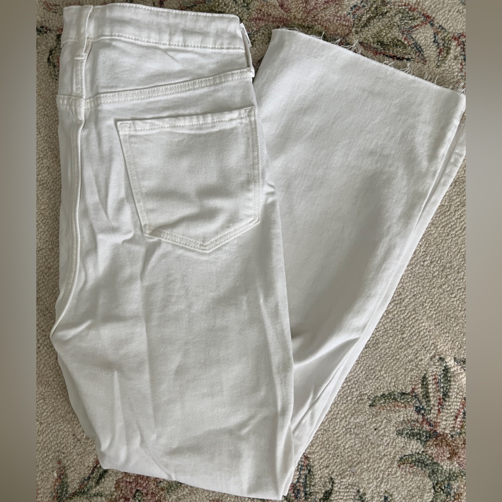 NWT Old Navy Higher High Waisted White Cropped Cut-Off Flare Jeans Sz 8 Regular